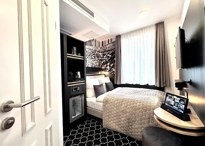 Hotel Rhein St. Martin 3*