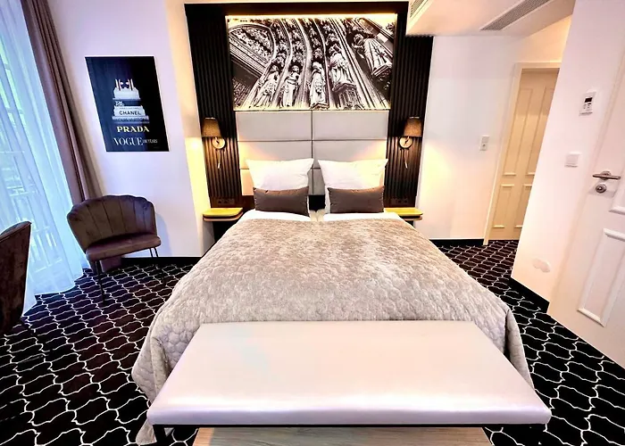 Hotel Rhein St. Martin Cologne